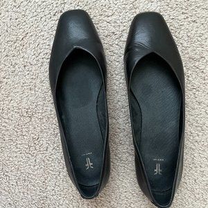 Black leather FRYE flats! Size 8.5